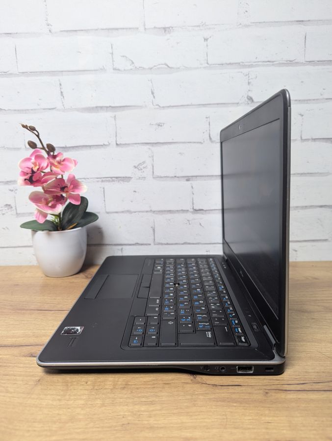 Уцінка! Ноутбук Б/В Dell E7440, Intel Core i7-4600U, DDR3 8 GB, SSD 128GB, 14" HD