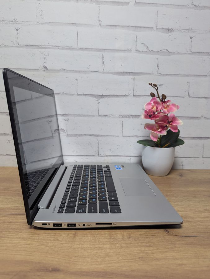 Ноутбук Б/В ASUS S300C, Intel Core i3-3217U, DDR3 4 GB, SSD 256GB, 13.3" Сенсор