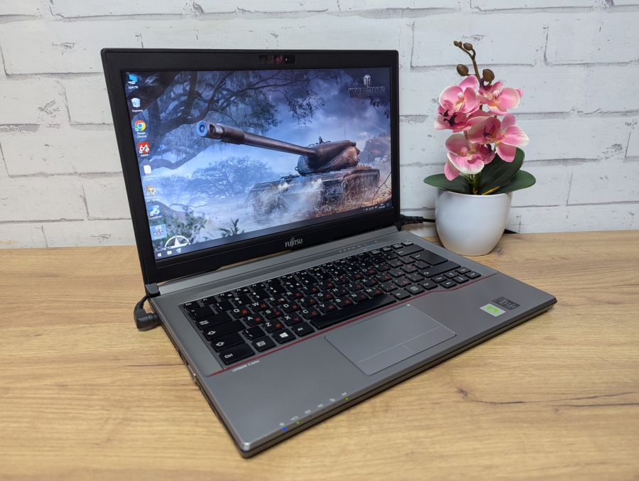 Уцінка! Ноутбук Б/В Fujitsu E744, Intel Core i5-4300M, DDR3 16 GB, SSD 128GB, 14" HD