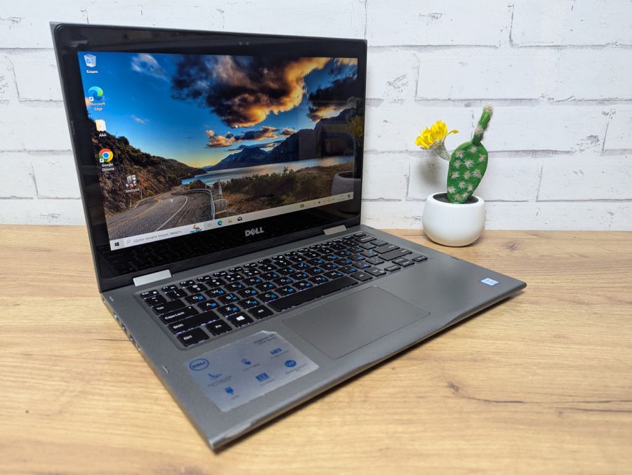 Уцінка! Ноутбук Б/В Dell Inspiron P69G, Intel Core i5-8250U, DDR3 16 GB, SSD 256GB, 14" Full HD Сенсор