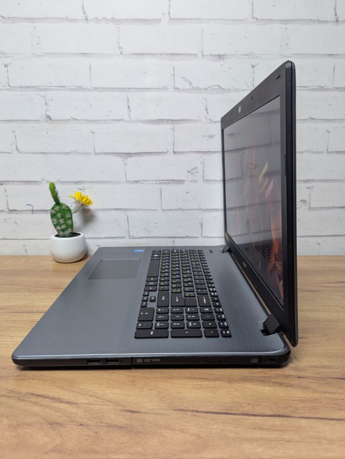 Ноутбук Б/В Acer Aspire E5-771, Intel Core i5-4210U, DDR3 8 GB, SSD 128GB, Intel Microsoft Basic Display Adapter, 17" Full HD