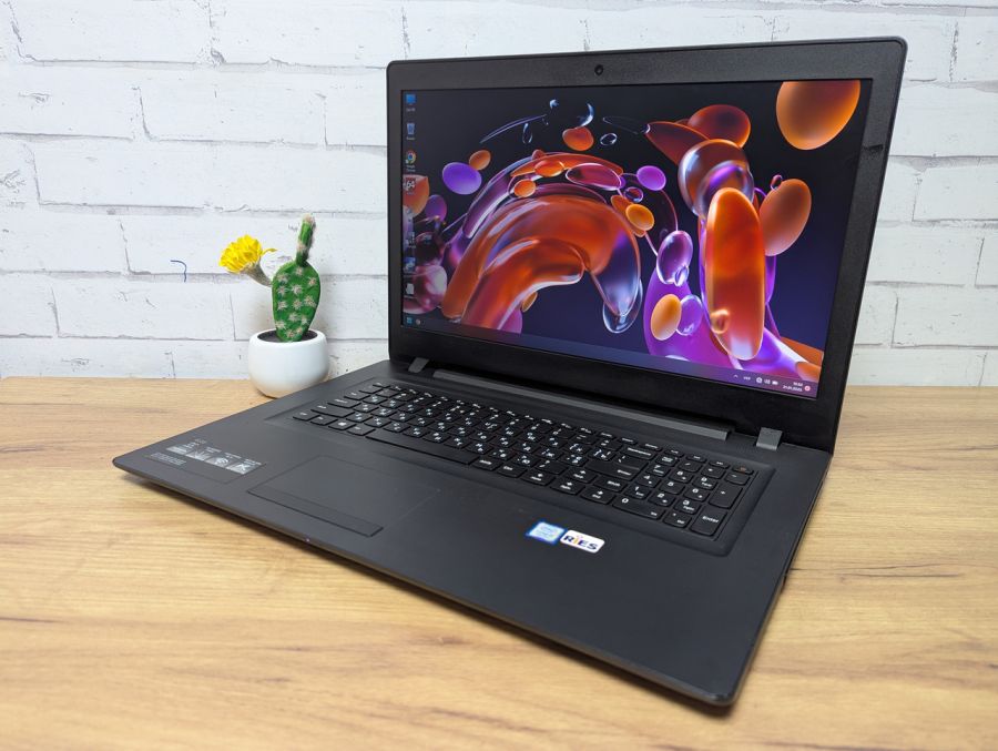Ноутбук Б/В Lenovo V110-17IKB, Intel Core i5-7200U, DDR3 12 GB, SSD 240GB, 17.3" HD