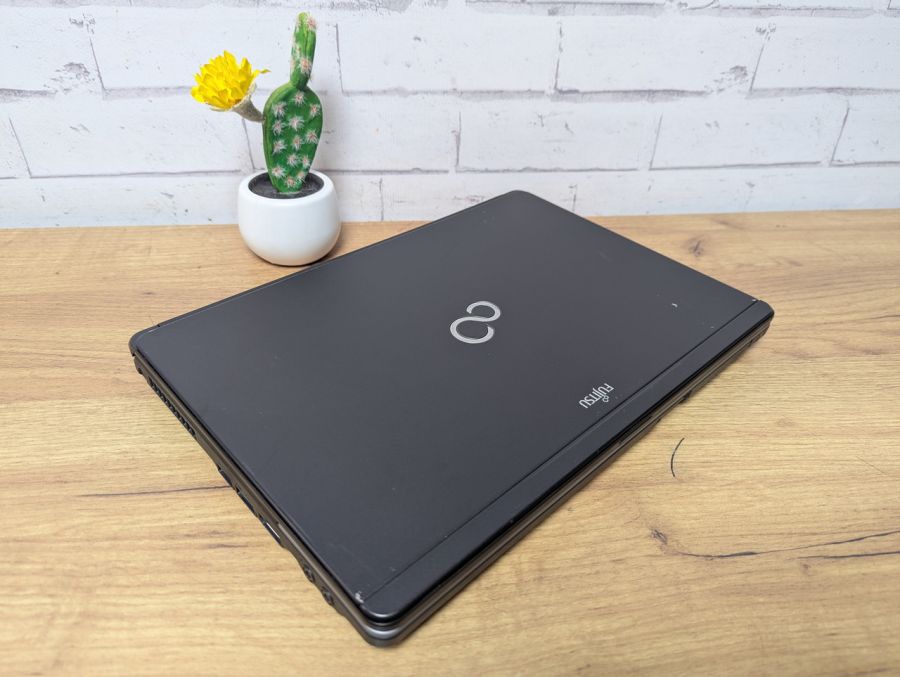 Уцінка! Ноутбук Б/В Fujitsu LifeBook S792, Intel Core i5-3320M, DDR3 8 GB, SSD 128GB, 13.3" HD