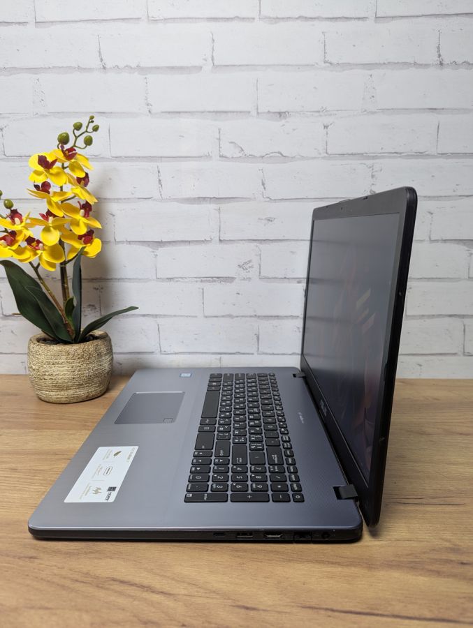 Ноутбук Б/В ASUS VivoBookall17, Intel Core i5-8250U, DDR3 16 GB, SSD 128GB, 17.3" HD