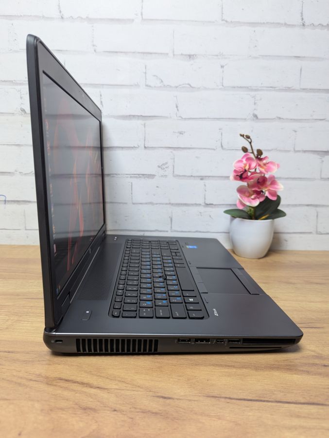 Ноутбук Б/В HP ZBook, Intel Core i7-4800MQ, DDR3, SSD 128GB + SSD 1TB, NVIDIA Quadro K3100M, 17" Full HD