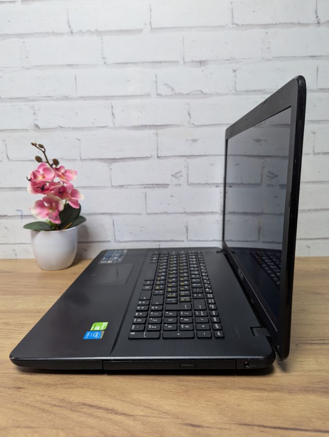 Уцінка! Ноутбук Б/В ASUS X751L, Intel Core i3-4030U, DDR3 8 GB, SSD 128GB, NVIDIA GeForce 820M 2Gb, 17.3"