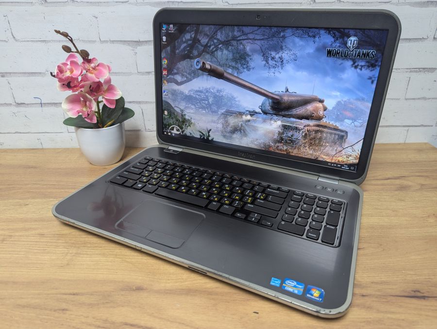 Уцінка! Ноутбук Б/В Dell Inspiron 5720, Intel Core i5-3210M, DDR3 12 GB, SSD 128GB, GT 630M 1Gb, 17" Full HD