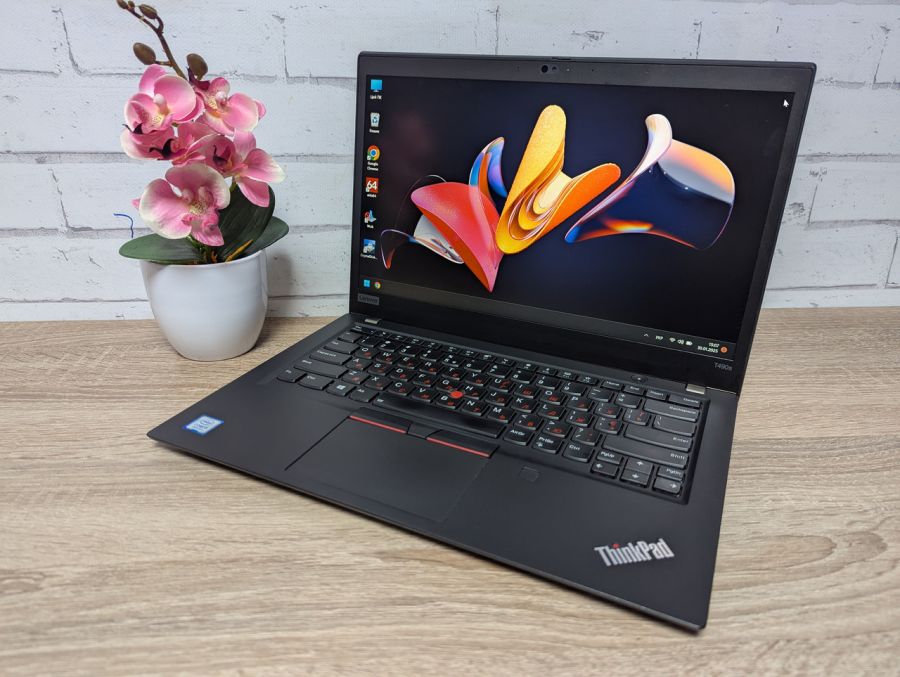 Ноутбук Б/В Lenovo ThinkPad T490S, Intel Core i5-8265U, DDR3 8 GB, SSD 256GB, 14" Full HD Сенсор