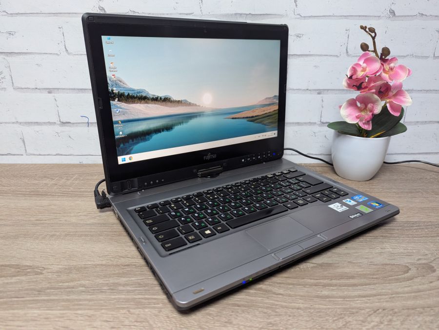 Уцінка! Ноутбук Б/В Fujitsu LifeBook T902, Intel Core i5-3340M, DDR3 8 GB, SSD 128GB, 13.3" (1600x900x64Hz)