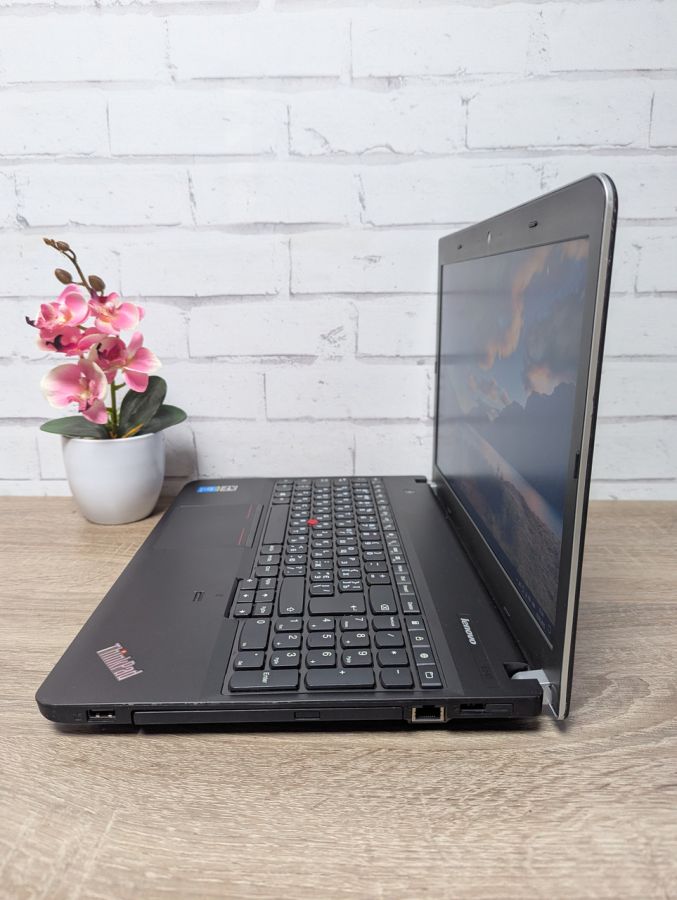 Уцінка! Ноутбук Б/В Lenovo ThinkPad E540, Intel Core i3-4000M, DDR3 8 GB, SSD 128GB, 15.6" HD
