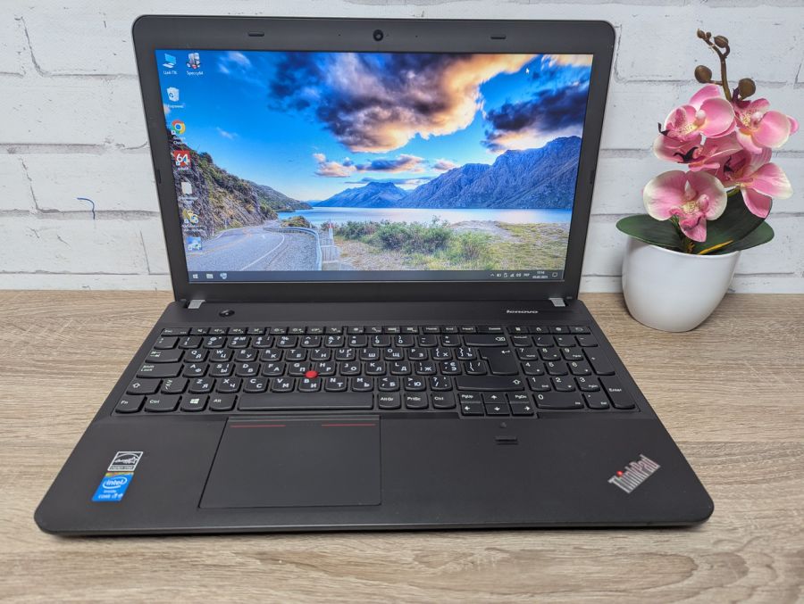 Уцінка! Ноутбук Б/В Lenovo ThinkPad E540, Intel Core i3-4000M, DDR3 8 GB, SSD 128GB, 15.6" HD