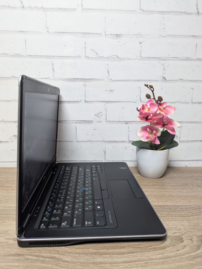 Уцінка! Ноутбук Б/В Dell E7440, Intel Core i5-4310U, DDR3 8 GB, SSD 128GB, 14" HD