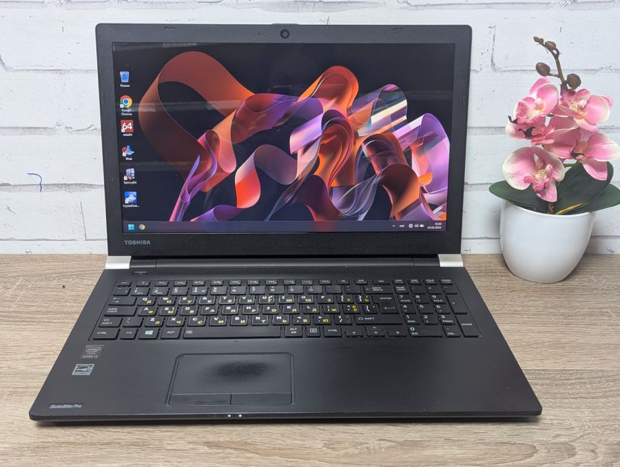 Ноутбук Б/В Toshiba Satelite Pro R50-B, Intel Core i3-4005U, DDR3 4 GB, SSD 128GB, 15.6" HD