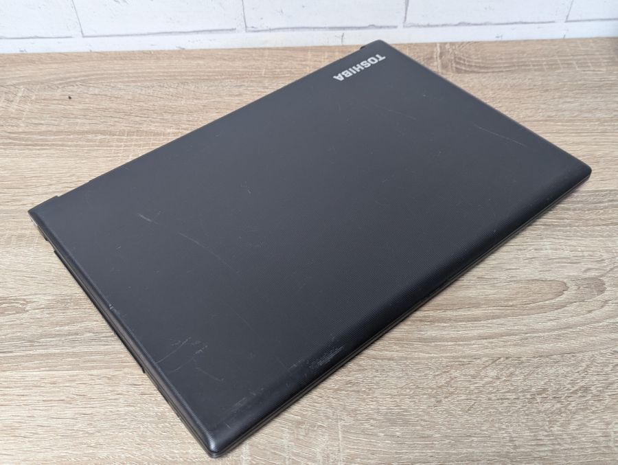 Ноутбук Б/В Toshiba Satelite Pro R50-B, Intel Core i3-4005U, DDR3 4 GB, SSD 128GB, 15.6" HD