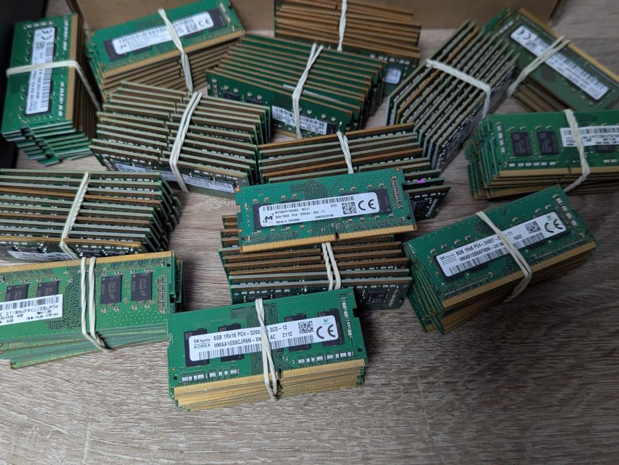 Б/В Оперативна пам'ять різних фірм SODIMM DDR4 8gb / 2133MHz 8gb / 2400Mhz 8gb / 2666Mhz 8gb /