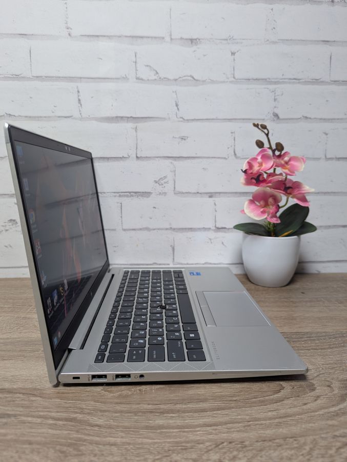 Ноутбук Б/В HP EliteBook 840 G8, Intel Core i5-1135G7, DDR4 16 GB, SSD 256GB, 14" Full HD Сенсор