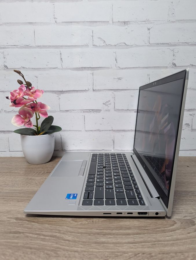 Ноутбук Б/В HP EliteBook 840 G8, Intel Core i5-1135G7, DDR4 16 GB, SSD 256GB, 14" Full HD Сенсор