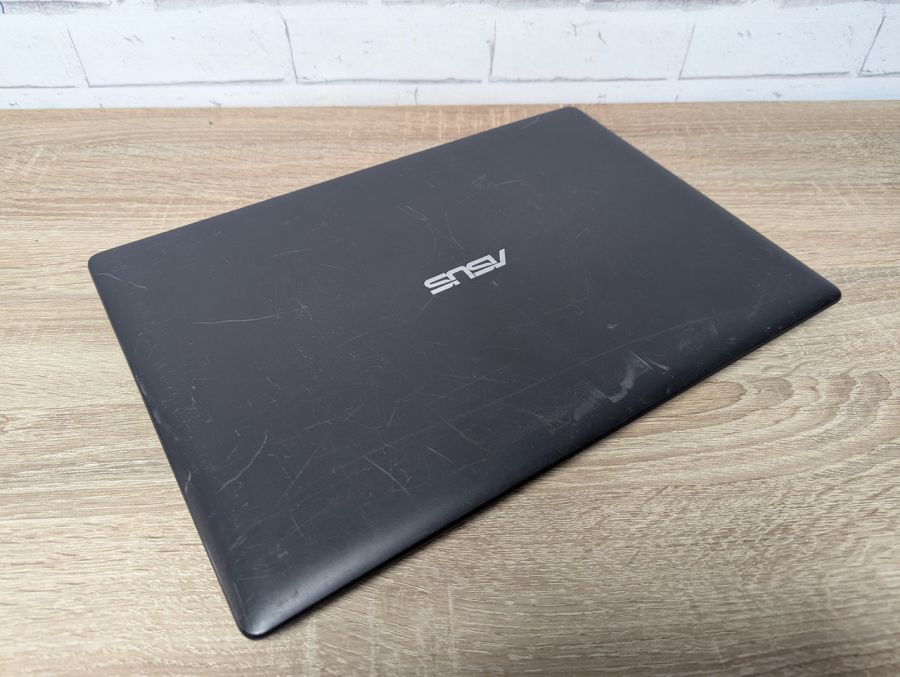 Уцінка! Ноутбук Б/В ASUS R515M, Intel Celeron N2840, DDR3 8 GB, SSD 128GB, 15.6" HD