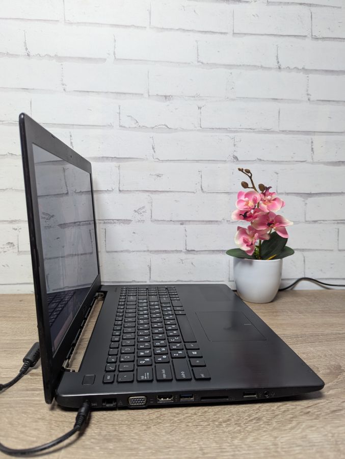 Уцінка! Ноутбук Б/В ASUS R515M, Intel Celeron N2840, DDR3 8 GB, SSD 128GB, 15.6" HD