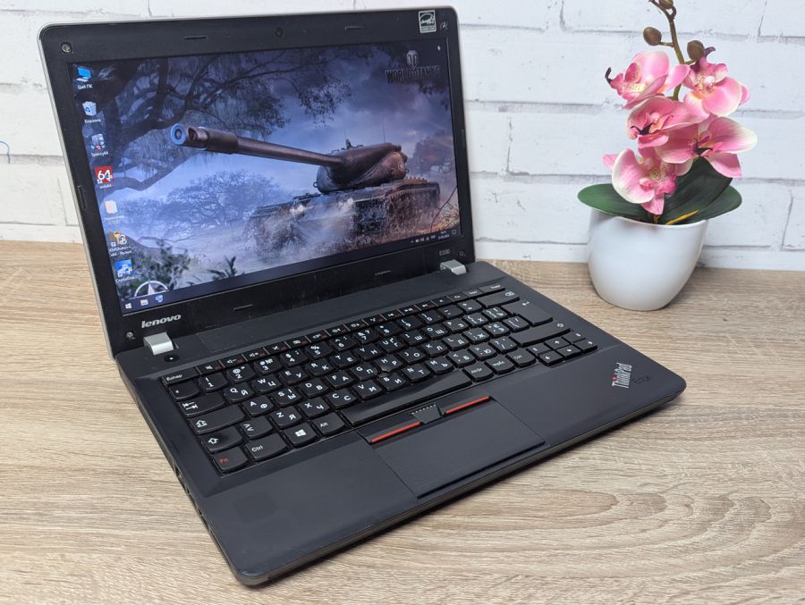 Уцінка! Ноутбук Б/В Lenovo ThinkPad E330, Intel Core i5-3210M, DDR3 8 GB, SSD 256GB, NVIDIA GeForse 610M 1Gb, 13.3"