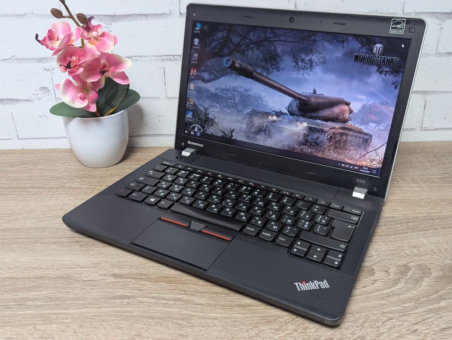Уцінка! Ноутбук Б/В Lenovo ThinkPad E330, Intel Core i5-3210M, DDR3 8 GB, SSD 256GB, NVIDIA GeForse 610M 1Gb, 13.3"