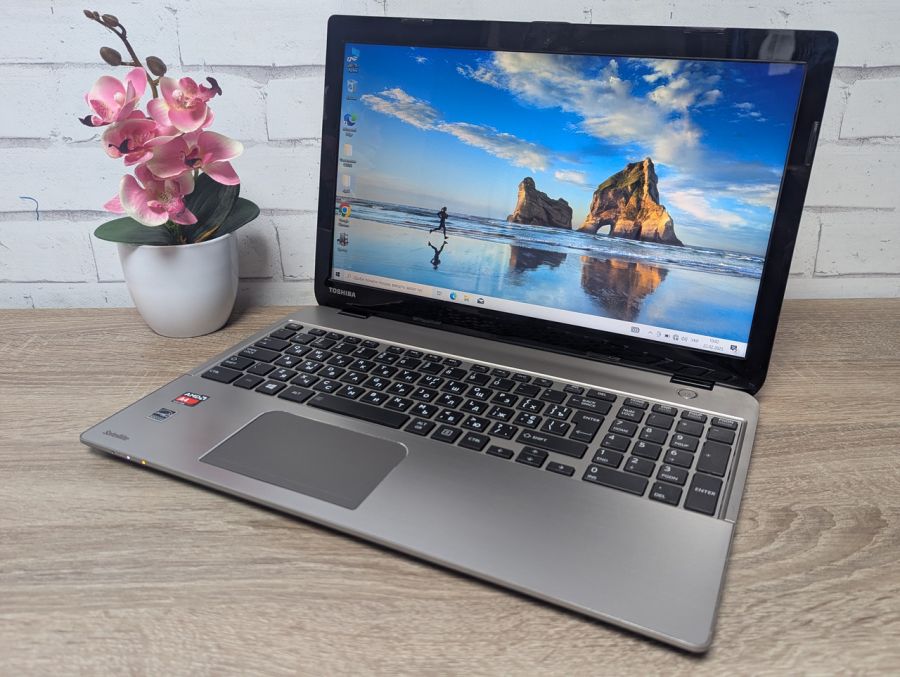 Ноутбук Б/В Toshiba M50D, AMD A4-5000, DDR3 8 GB, SSD 128GB, AMD Radeon HD 8330, 15.6" HD