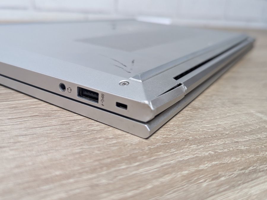Уцінка! Ноутбук Б/В HP EliteBook 855 G8, AMD Ryzen 3 PRO 5450U, DDR4 32 GB, SSD 256GB, AMD Radeon 512Mb, 15.6" Full HD