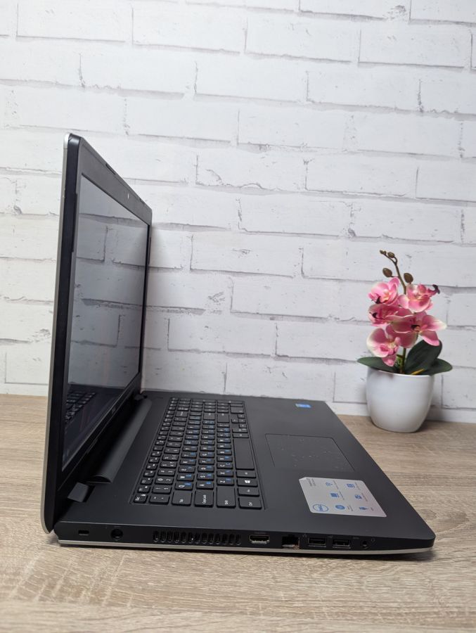 Уцінка! Ноутбук Б/В Dell Inspiron P26E, Intel Core i3-5005U, DDR3 8 GB, SSD 180GB, 15.6" HD Сенсор