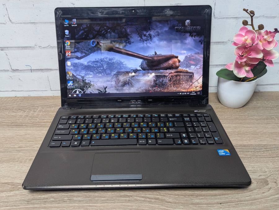 Ноутбук Б/В ASUS X52J, Intel Core i3-350M, DDR3 8 GB, SSD 128GB, Radeon HD 4500Series, 15.6" HD