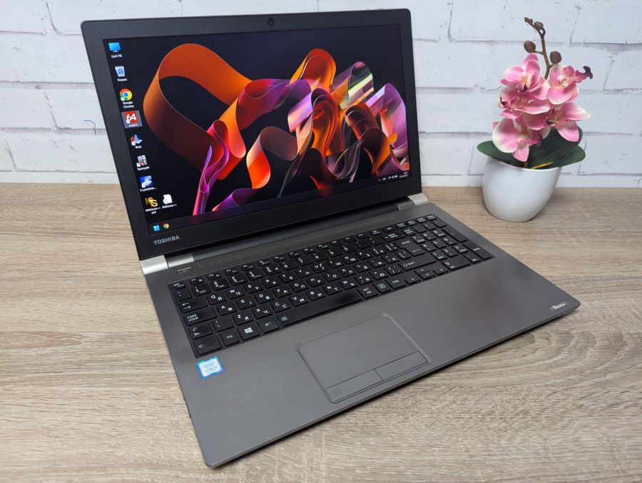 Ноутбук Б/В Toshiba Tecra A50-D-1 7, Intel Core i5-7200U, DDR4 8 GB, SSD 256GB, 15.6" Full HD