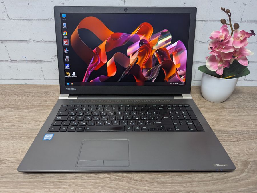 Ноутбук Б/В Toshiba Tecra A50-D-1 7, Intel Core i5-7200U, DDR4 8 GB, SSD 256GB, 15.6" Full HD