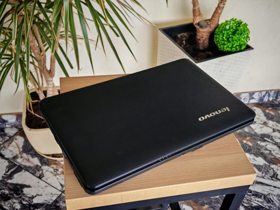 Уцінка! Ноутбук Б/В Lenovo G550, Intel Pentium T4300, DDR3 4 GB, SSD 128GB, 15.6" HD