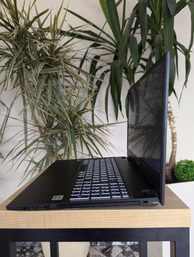 Ноутбук Б/В Terra Mobile 1516, Intel Core i3-1005G1, DDR4 16 GB, SSD 256GB + HDD 500GB, 15.6" Full HD