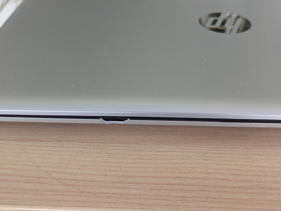 Уцінка! Ноутбук Б/В HP 15-BN067ND, Intel Core i5-7200U, DDR4 16 GB, SSD 256GB, AMD Radeon R5 M330, 15.6" Full HD