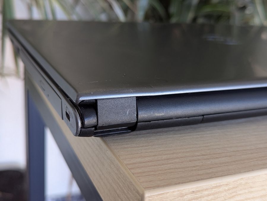 Ноутбук Б/В Dell Vostro 15-3568, Intel Core i5-7200U, DDR4 16 GB, SSD 180GB, HD