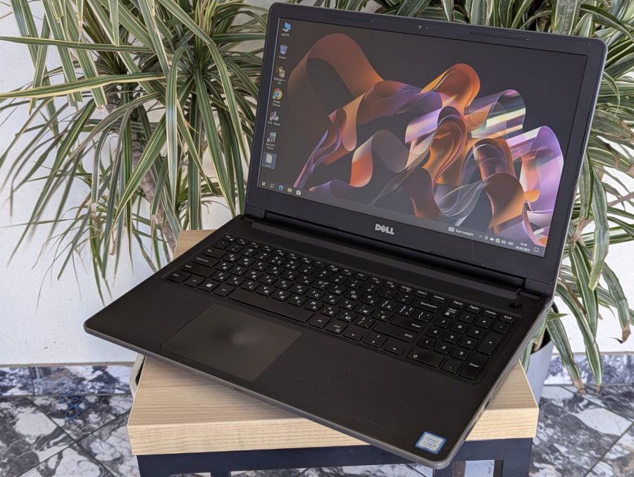 Уцінка! Ноутбук Б/В Dell Vostro 15-3568, Intel Core i3-6006U, DDR4 8 GB, SSD 128GB, 15.6" HD