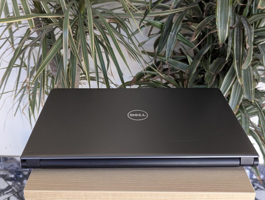 Ноутбук Б/В Dell Vostro 15-3568, Intel Core i5-7200U, DDR4 16 GB, SSD 180GB, HD