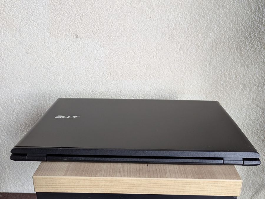 Уцінка! Ноутбук Б/В Acer Aspire E5-774G, Intel Core i5-7200U, DDR4 16 GB, SSD 360GB, GTX 950M 2Gb, 17.3" (1600x900x60Hz)