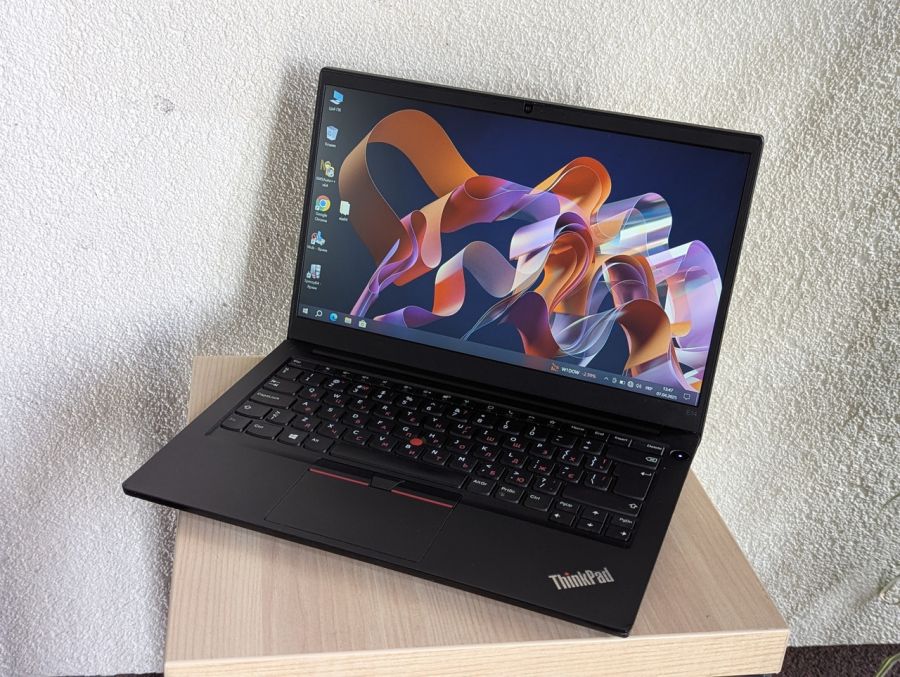 Уцінка! Ноутбук Б/В Lenovo ThinkPad E14, Intel Core i3-11Gen, DDR4 16 GB, SSD 256GB, 14" Full HD