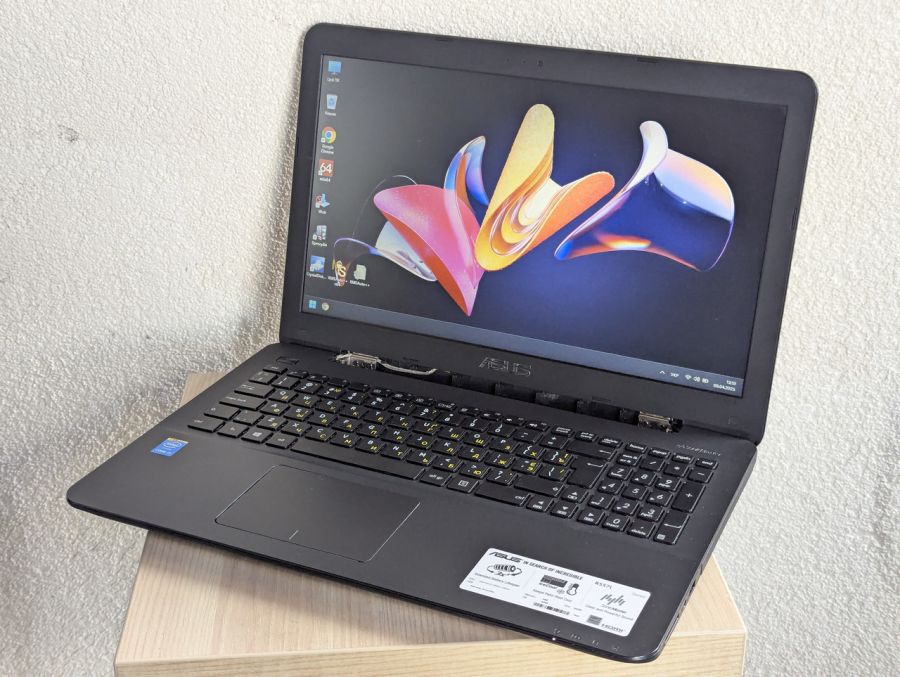 Уцінка! Ноутбук Б/В ASUS R557L, Intel Core i3-5005U, DDR3 4 GB, SSD 128GB, 15.6" HD