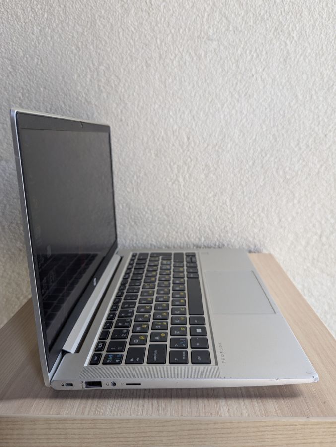 Уцінка! Ноутбук Б/В HP ProBook 430 G8, Intel Core i3, DDR4 16 GB, SSD 256GB, 13" UHD