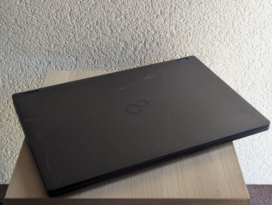 Уцінка! Ноутбук Б/В Fujitsu LifeBook E458, Intel Core i5-7200U, DDR4 8 GB, SSD 128GB, 15" Full HD