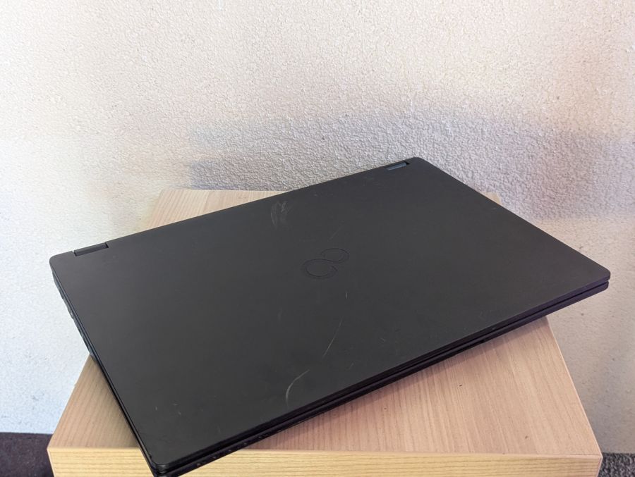 Уцінка! Ноутбук Б/В Fujitsu LifeBook E458, Intel Core i5-7200U, DDR4 8 GB, SSD 128GB, 15" Full HD