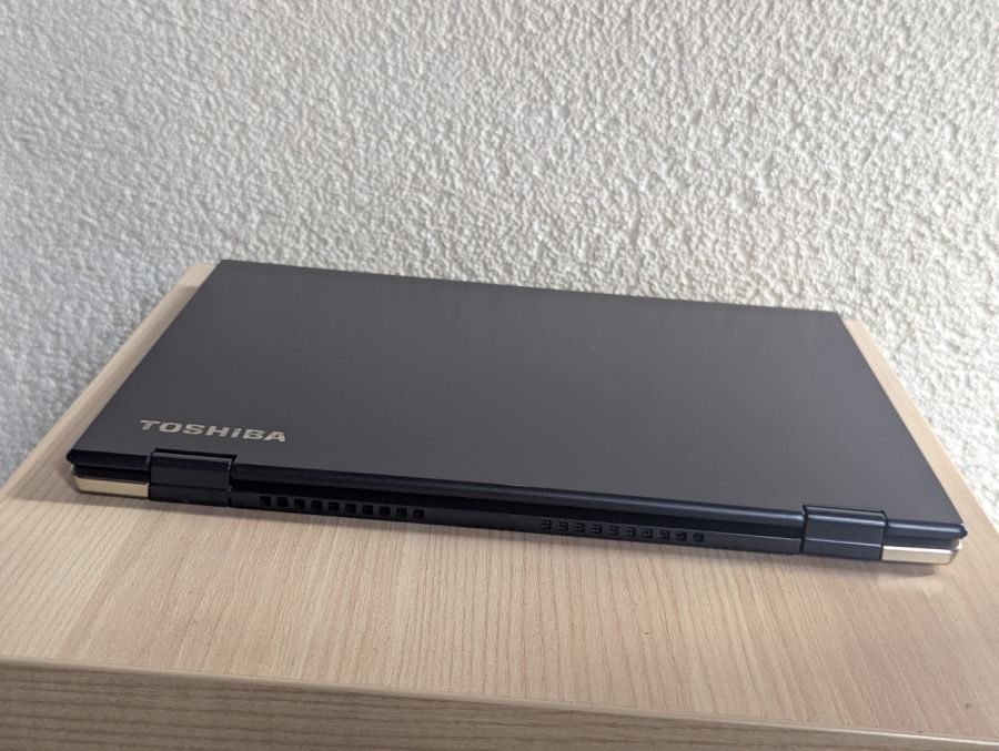 Уцінка! Ноутбук Б/В Toshiba Portege X20W-E, Intel Core i5-8350U, DDR3 16 GB, SSD 256GB, 12.5" Full HD Сенсор