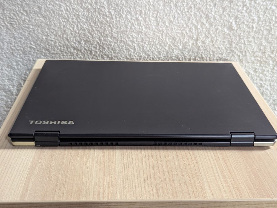 Уцінка! Ноутбук Б/В Toshiba Portege X20W-E, Intel Core i5-8350U, DDR3 16 GB, SSD 128GB, 12.5" Full HD Сенсор