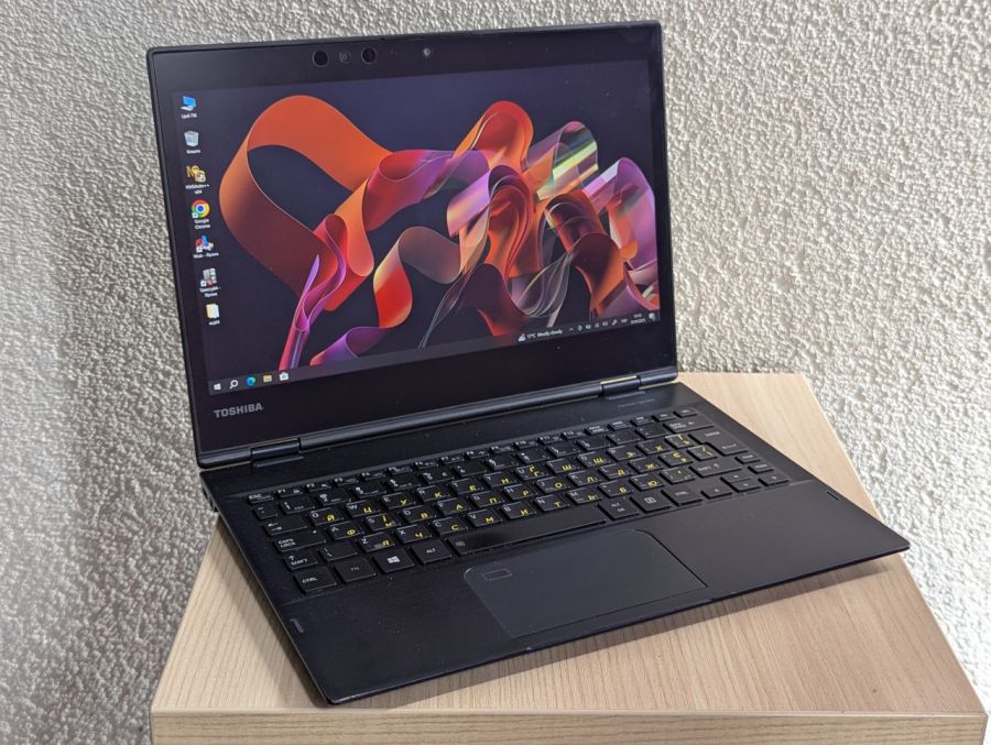 Ноутбук Б/В Toshiba Portege X20W-E, Intel Core i5-8350U, DDR3 16 GB, SSD 256GB, 12.5" Full HD Сенсор