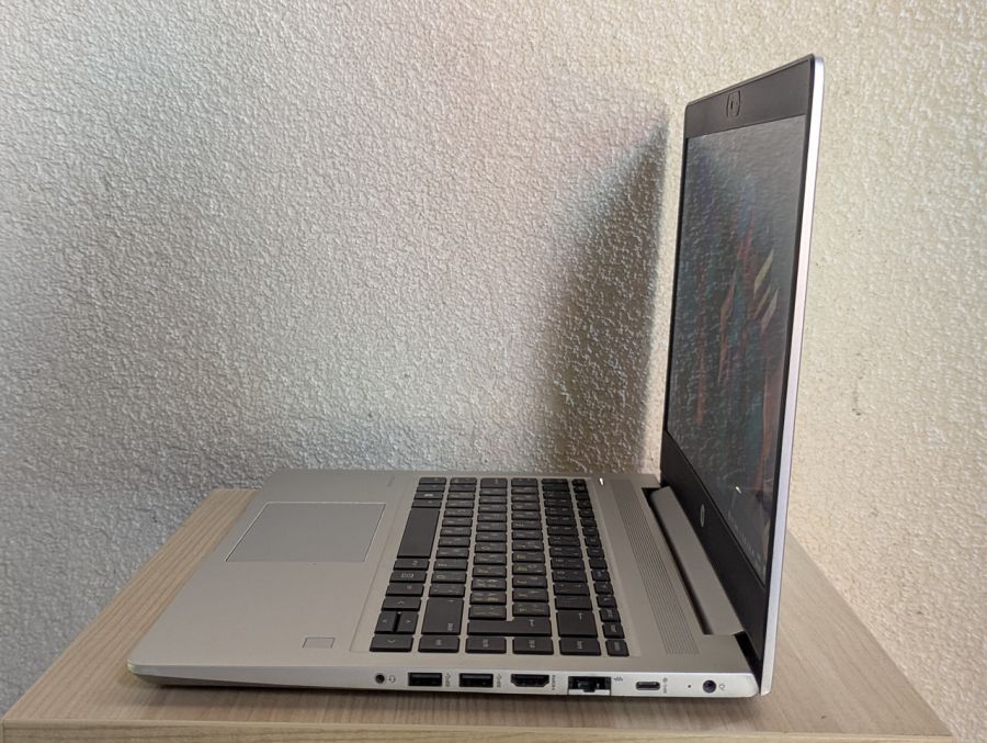 Уцінка! Ноутбук Б/В HP ProBook 445 G7, AMD Ryzen 3 4300U, DDR4 16 GB, SSD 256GB, AMD Radeon Graphics, 14"