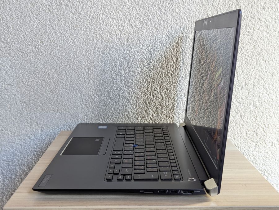 Ноутбук Б/В Toshiba Tecra X40-E, Intel Core i5-8350U, DDR4 16 GB, SSD 128GB, 14" Full HD Сенсор