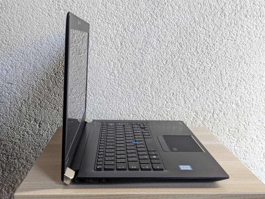 Ноутбук Б/В Toshiba Tecra X40-E, Intel Core i5-8350U, DDR4 16 GB, SSD 128GB, 14" Full HD Сенсор