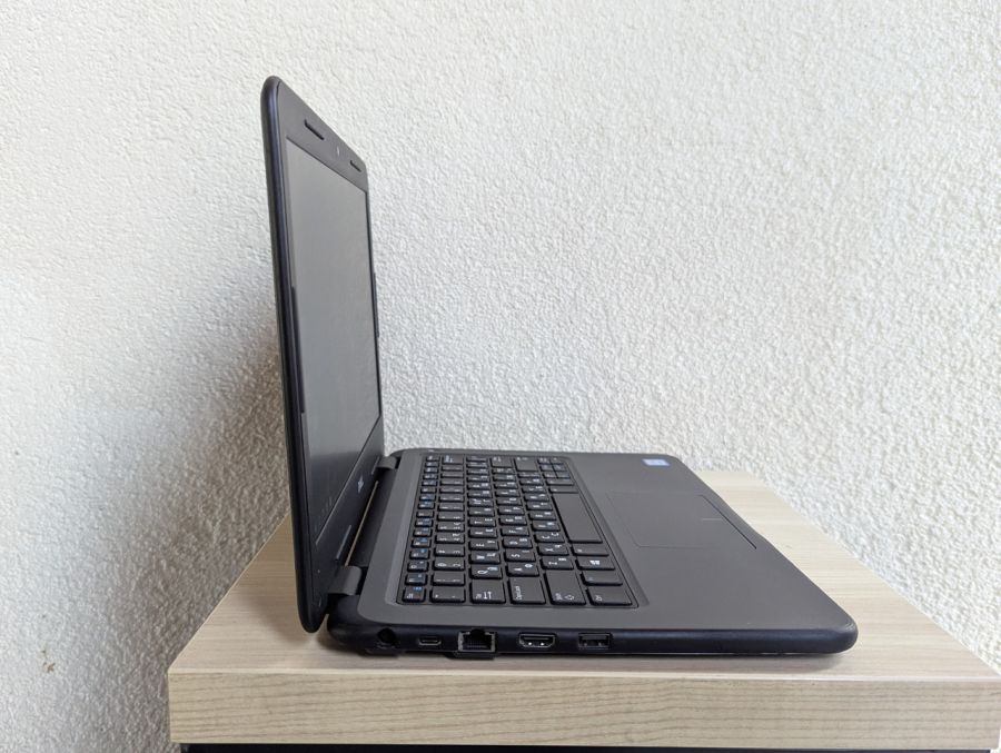 Уцінка! Ноутбук Б/В Dell Latitude 3310, Intel Core i3-8145U, DDR4 8 GB, SSD 128GB, 13" UHD